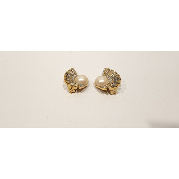 Nina Ricci Jewelry - Nina Ricci pearl and rhinestone goldtone clip on earrings